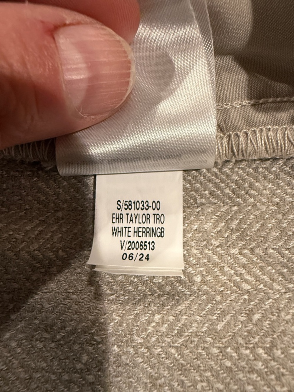 Old Navy Light Cream Straight-Leg Trousers - Picture 6 of 7
